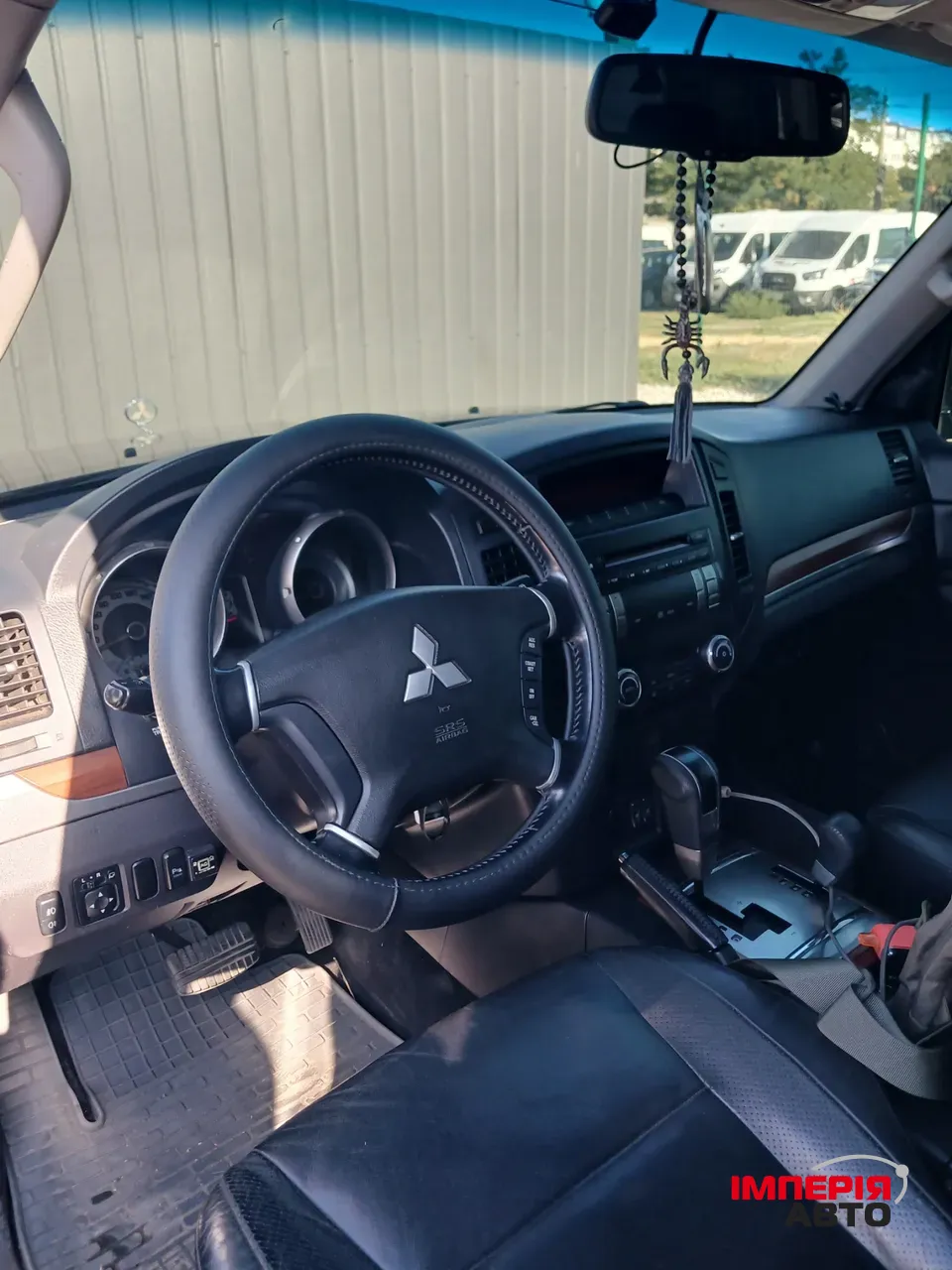 Mitsubishi Pajero - фото 14