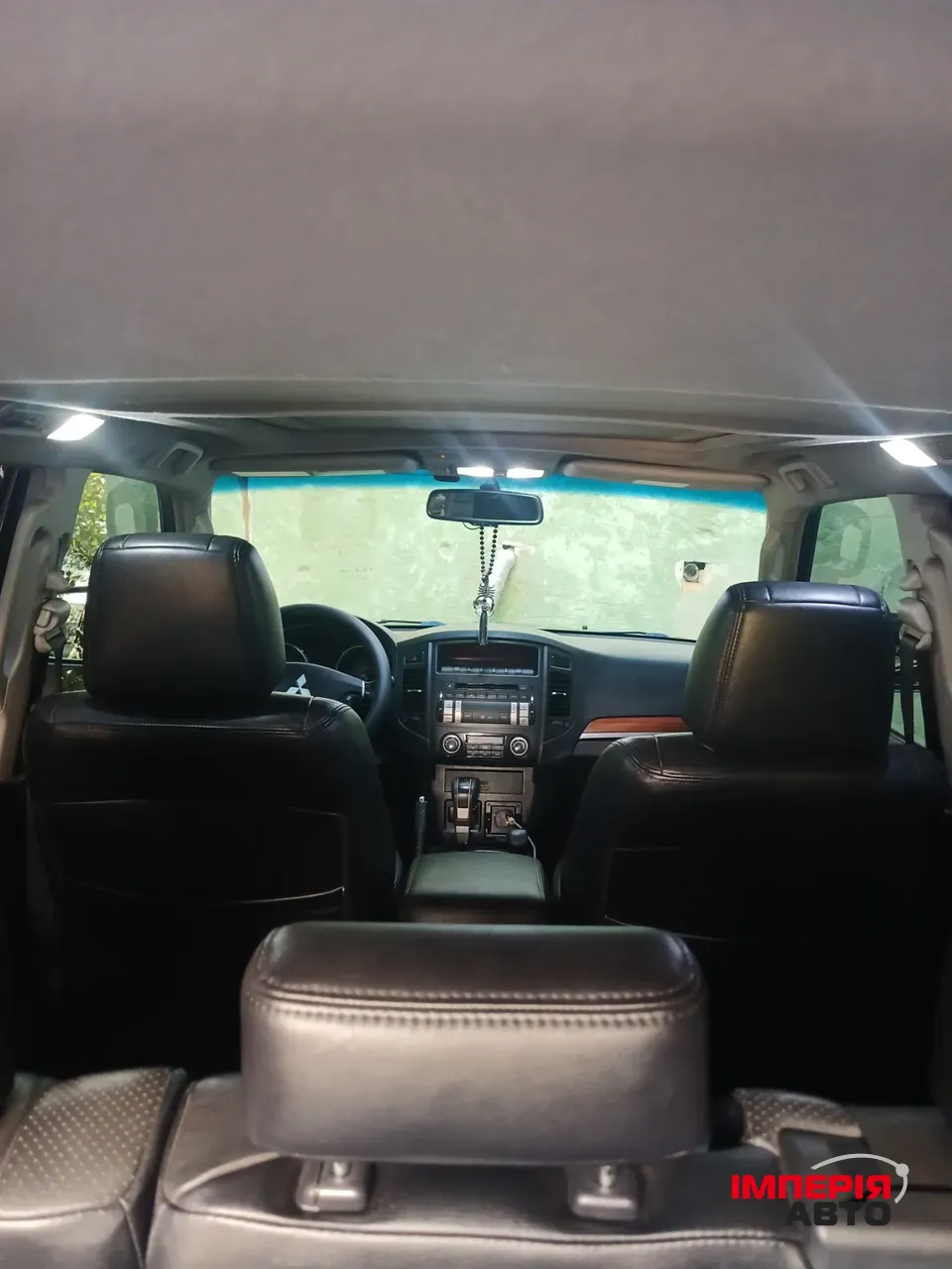 Mitsubishi Pajero - фото 2