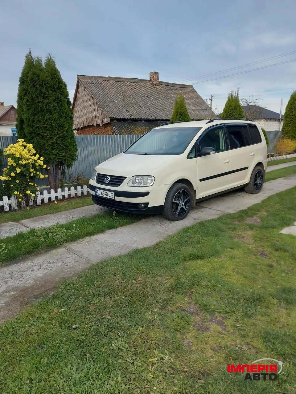 Volkswagen Touran - фото 7