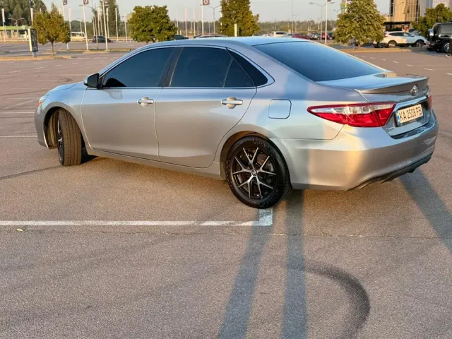 Toyota Camry - фото 4
