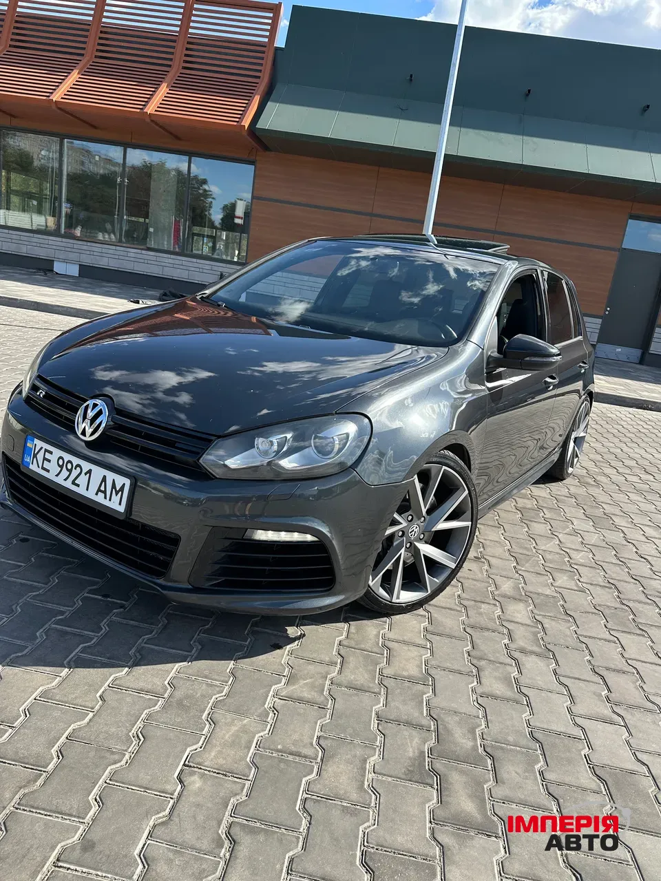 Volkswagen Golf R - фото 4