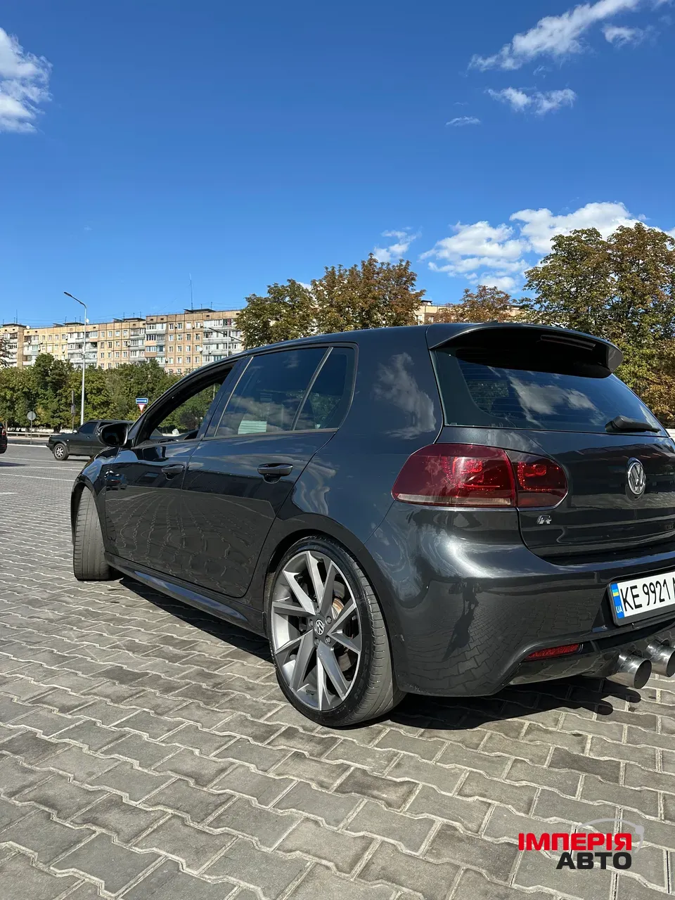 Volkswagen Golf R - фото 2