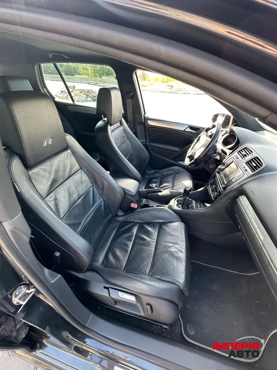 Volkswagen Golf R - фото 9