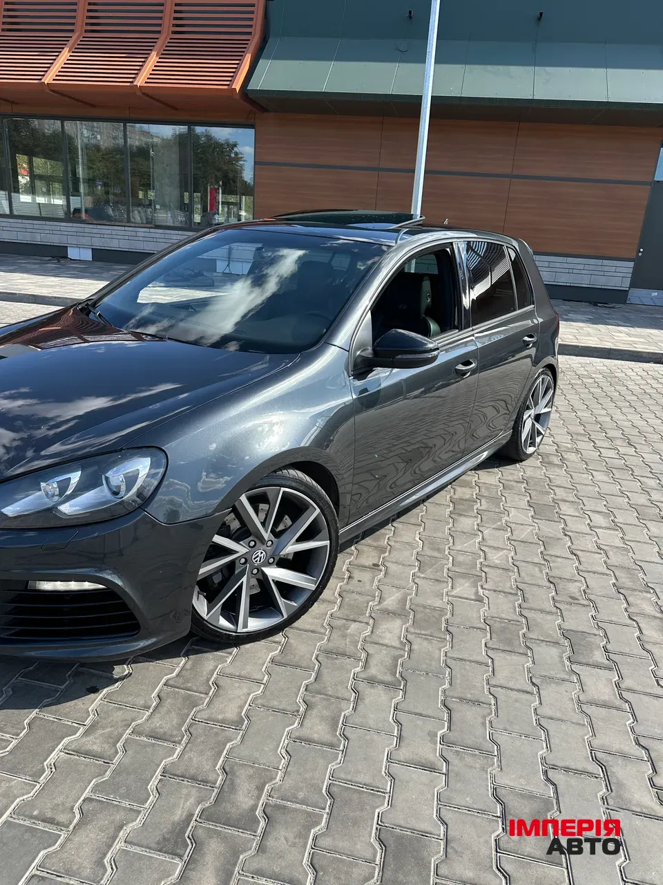 Volkswagen Golf R - фото 1