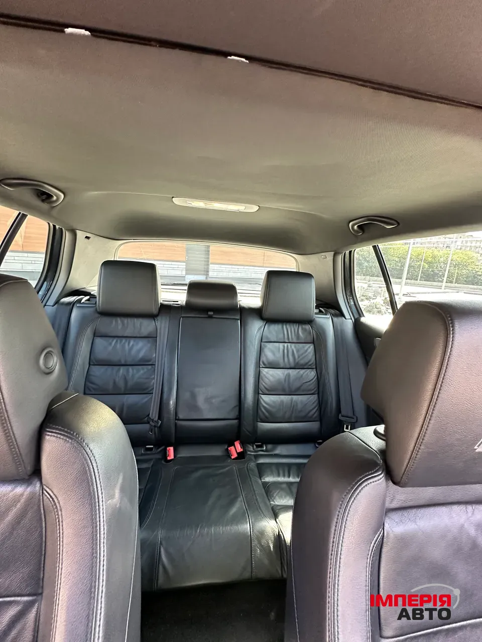 Volkswagen Golf R - фото 10