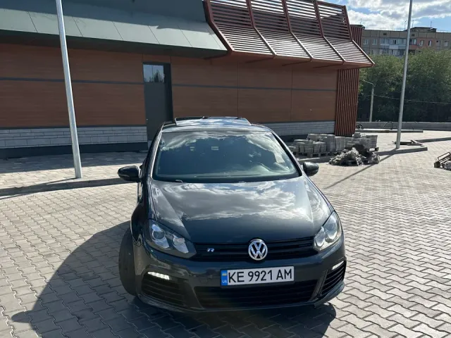 Volkswagen Golf R - фото 3
