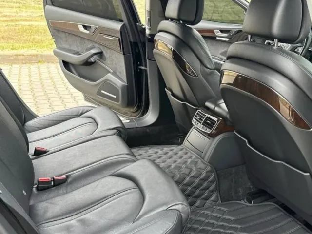Audi A8 - фото 5