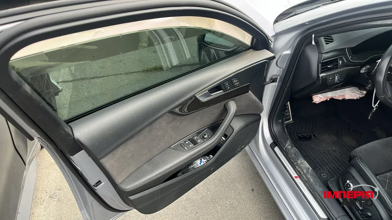 Audi S4 - фото 2