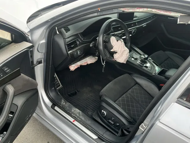 Audi S4 - фото 4