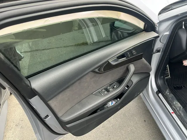 Audi S4 - фото 2