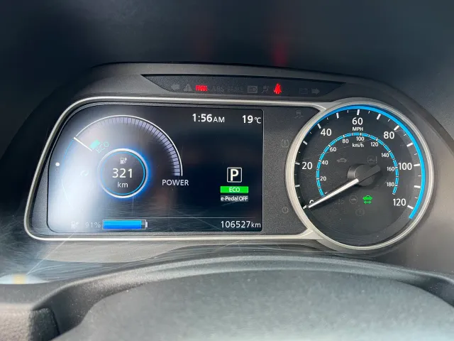 Nissan Leaf - фото 2