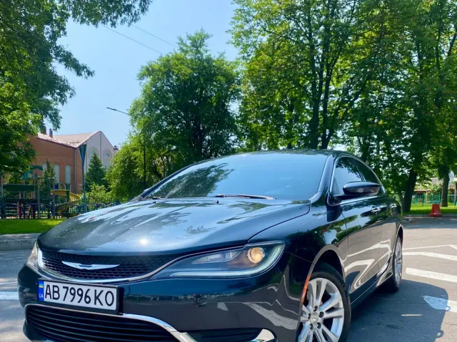 Chrysler 200 - фото 1