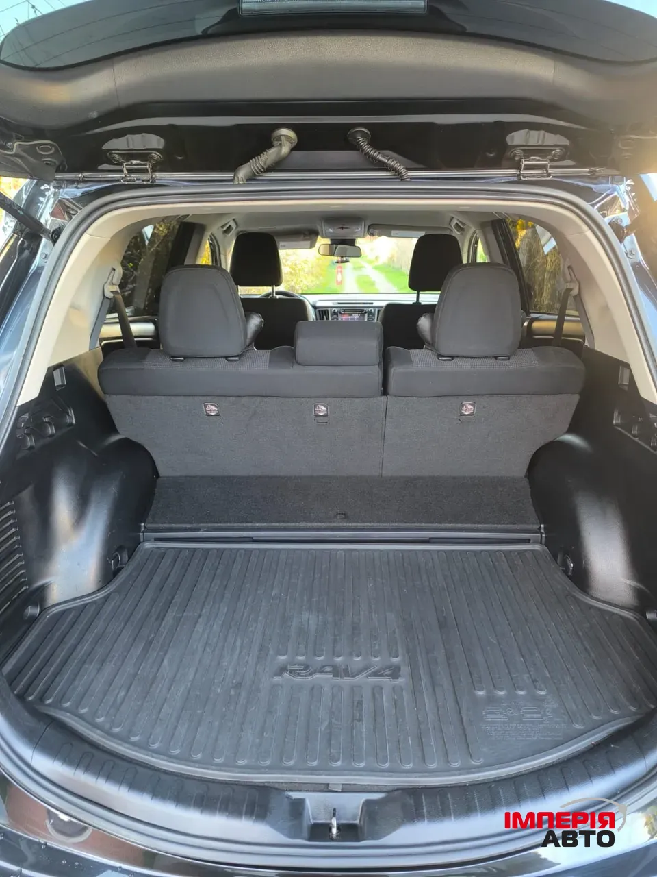 Toyota RAV4 - фото 14