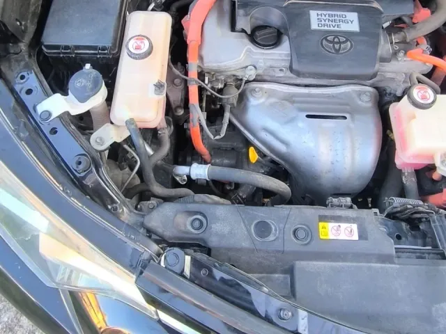 Toyota RAV4 - фото 4