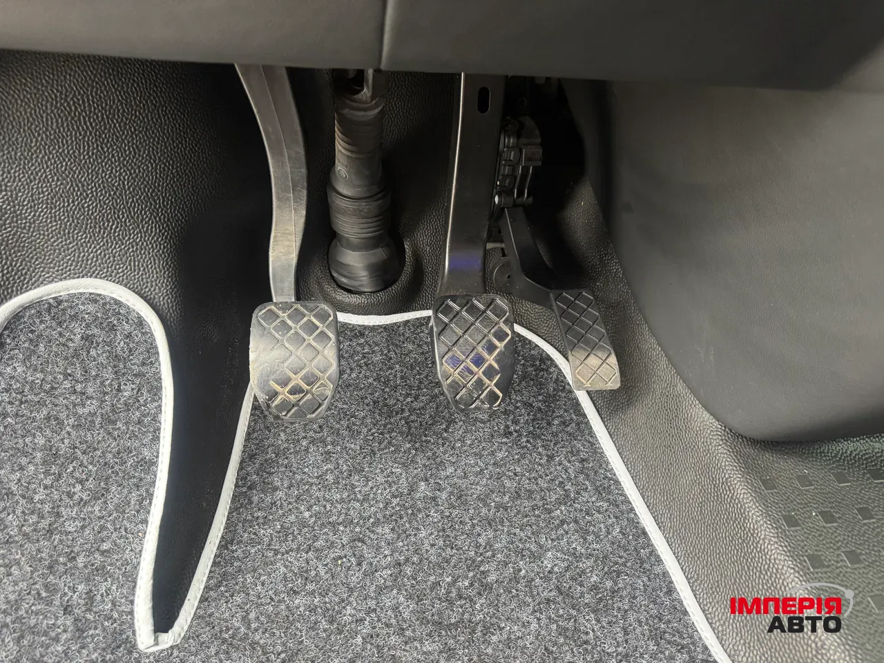 Volkswagen Transporter - фото 25