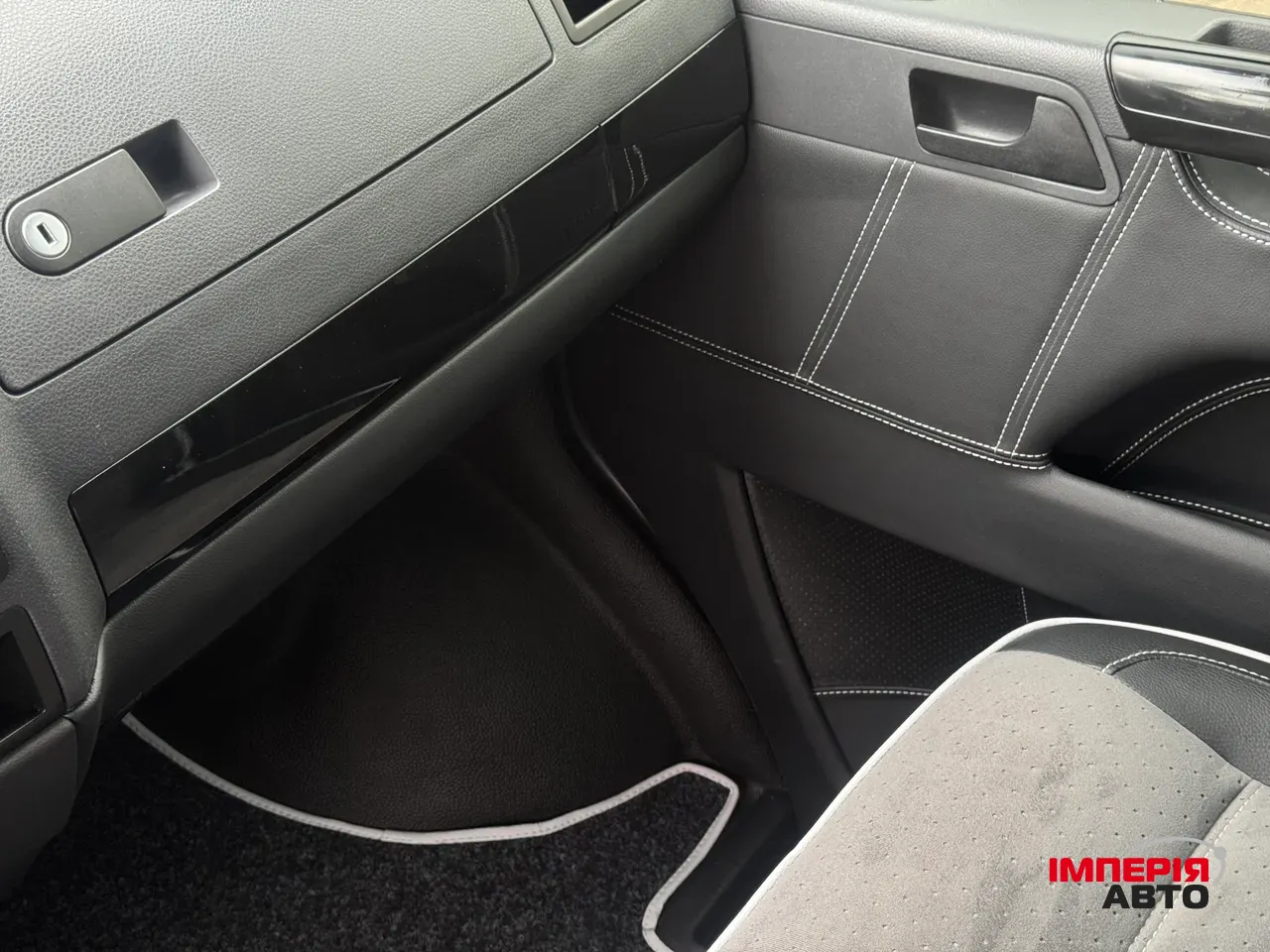 Volkswagen Transporter - фото 32