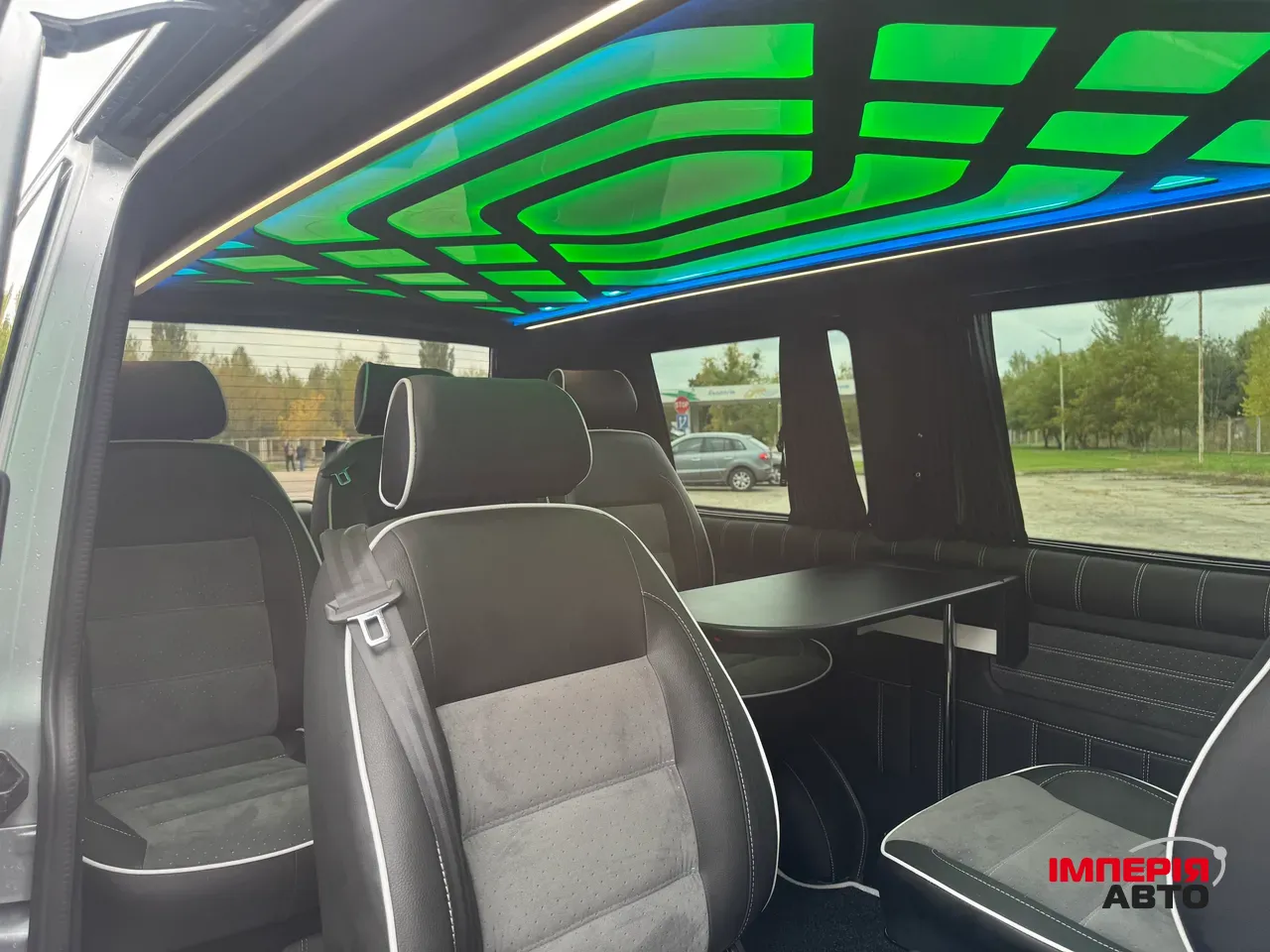 Volkswagen Transporter - фото 9