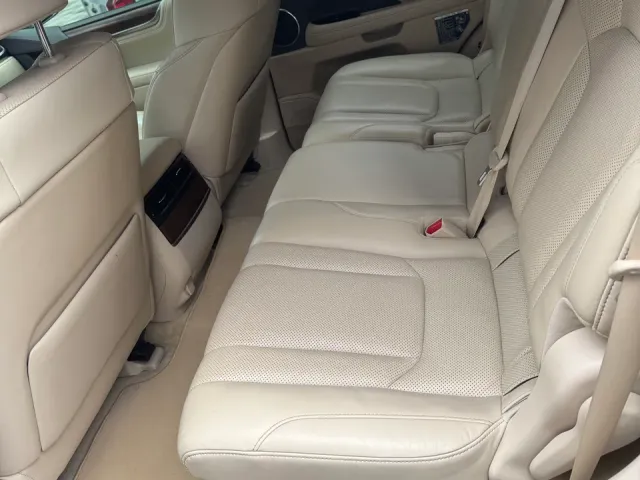 Lexus LX - фото 5