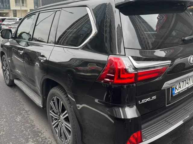 Lexus LX - фото 4