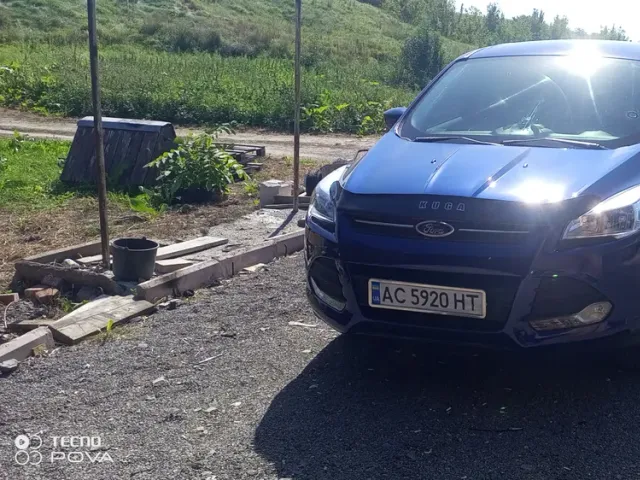 Ford Escape - фото 1