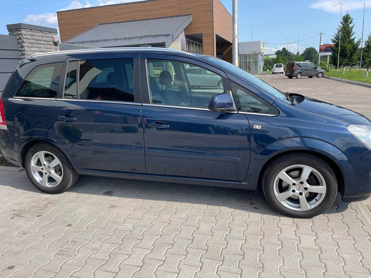 Opel Zafira - фото 28