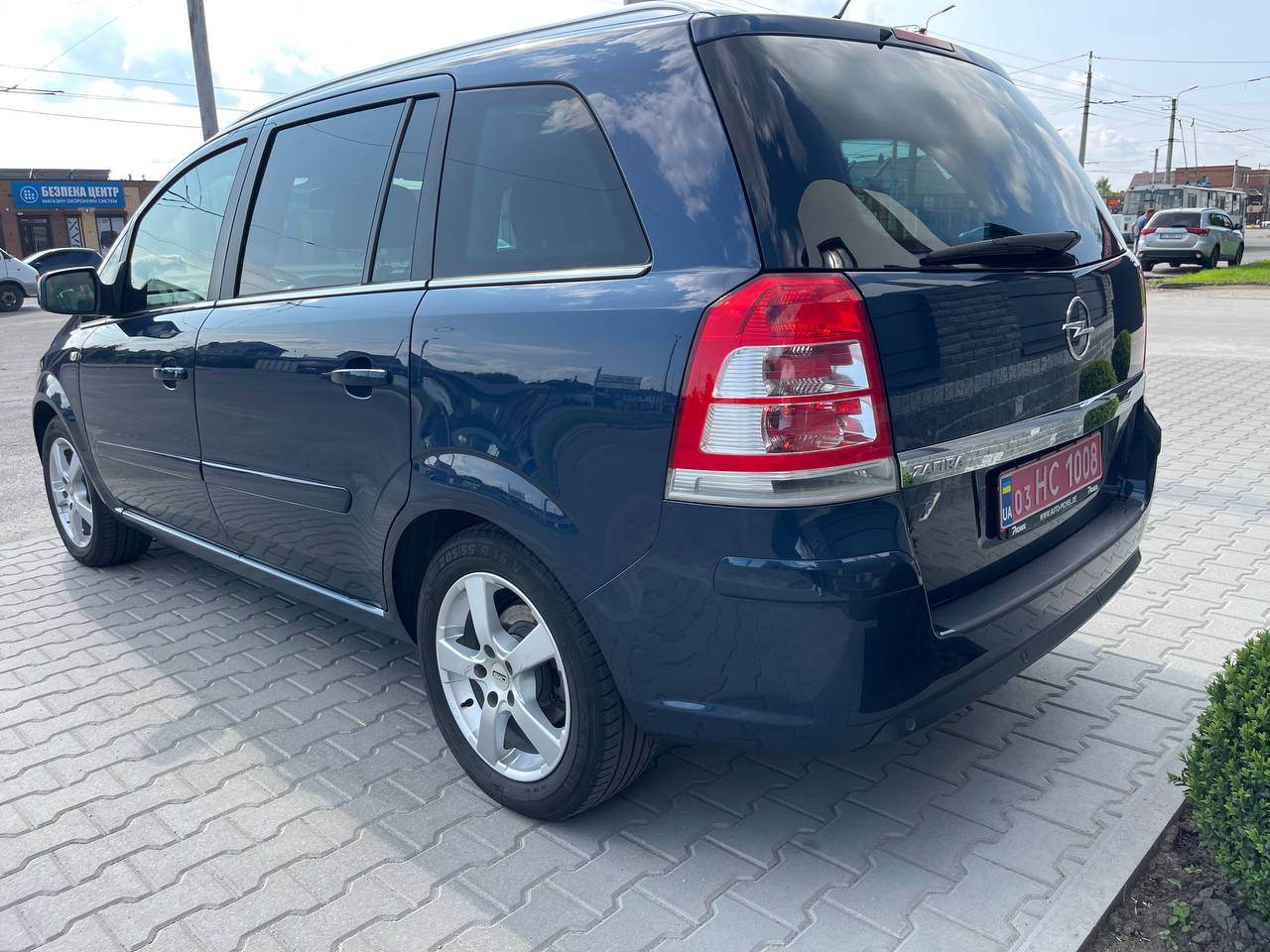 Opel Zafira - фото 9