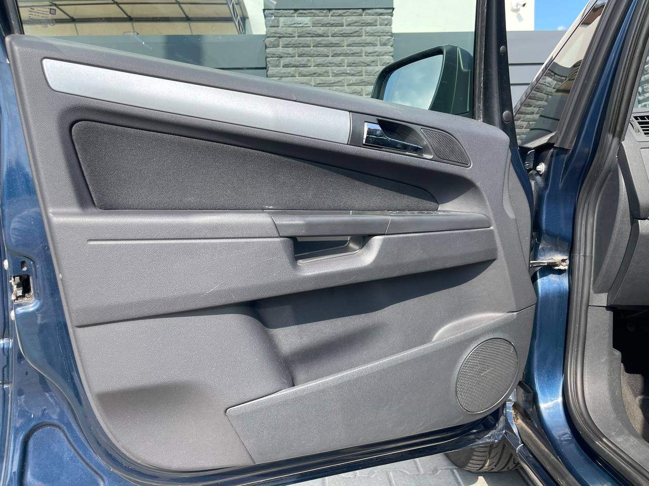 Opel Zafira - фото 2