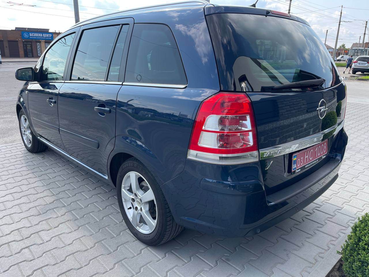 Opel Zafira - фото 10