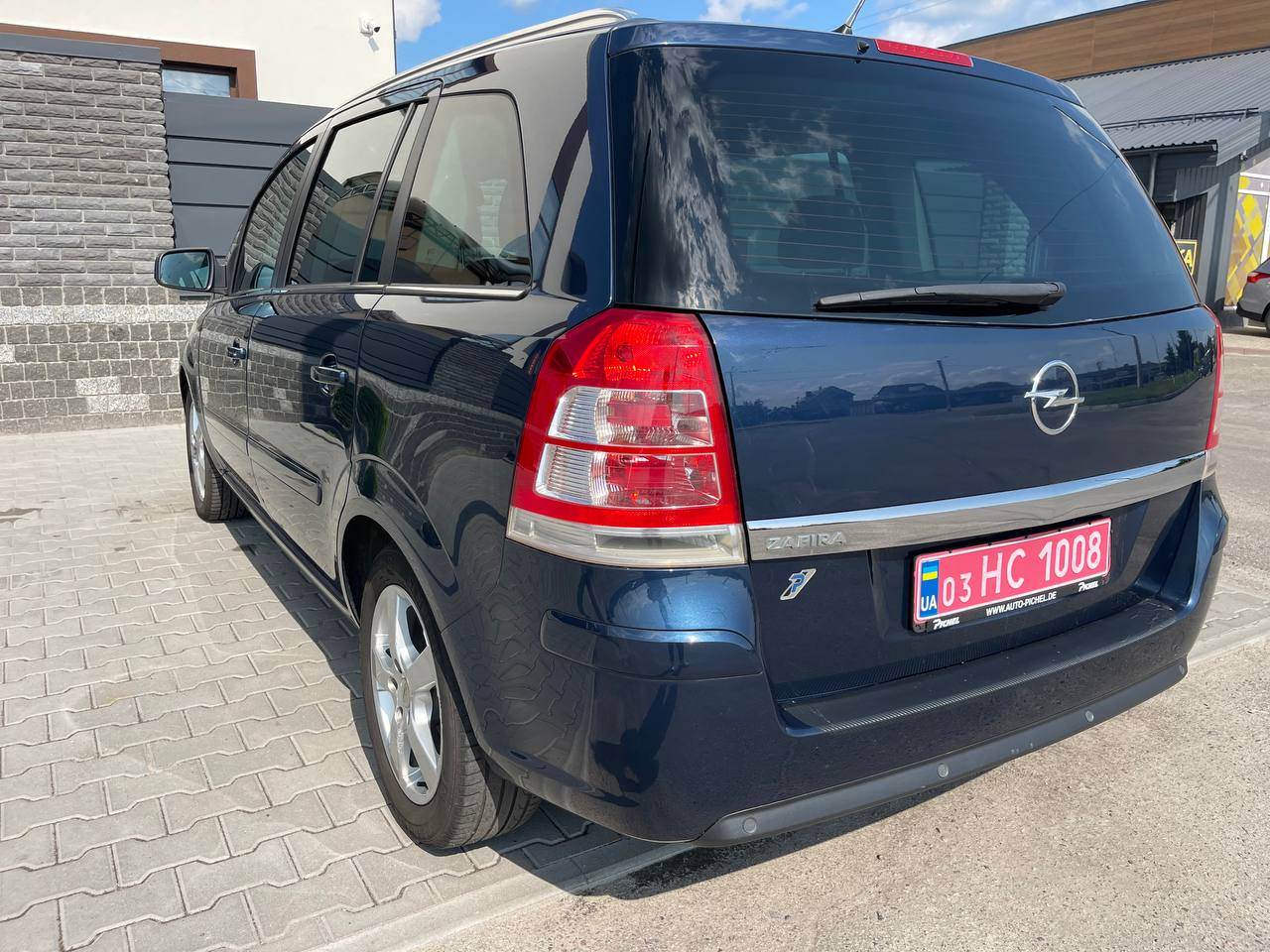 Opel Zafira - фото 16