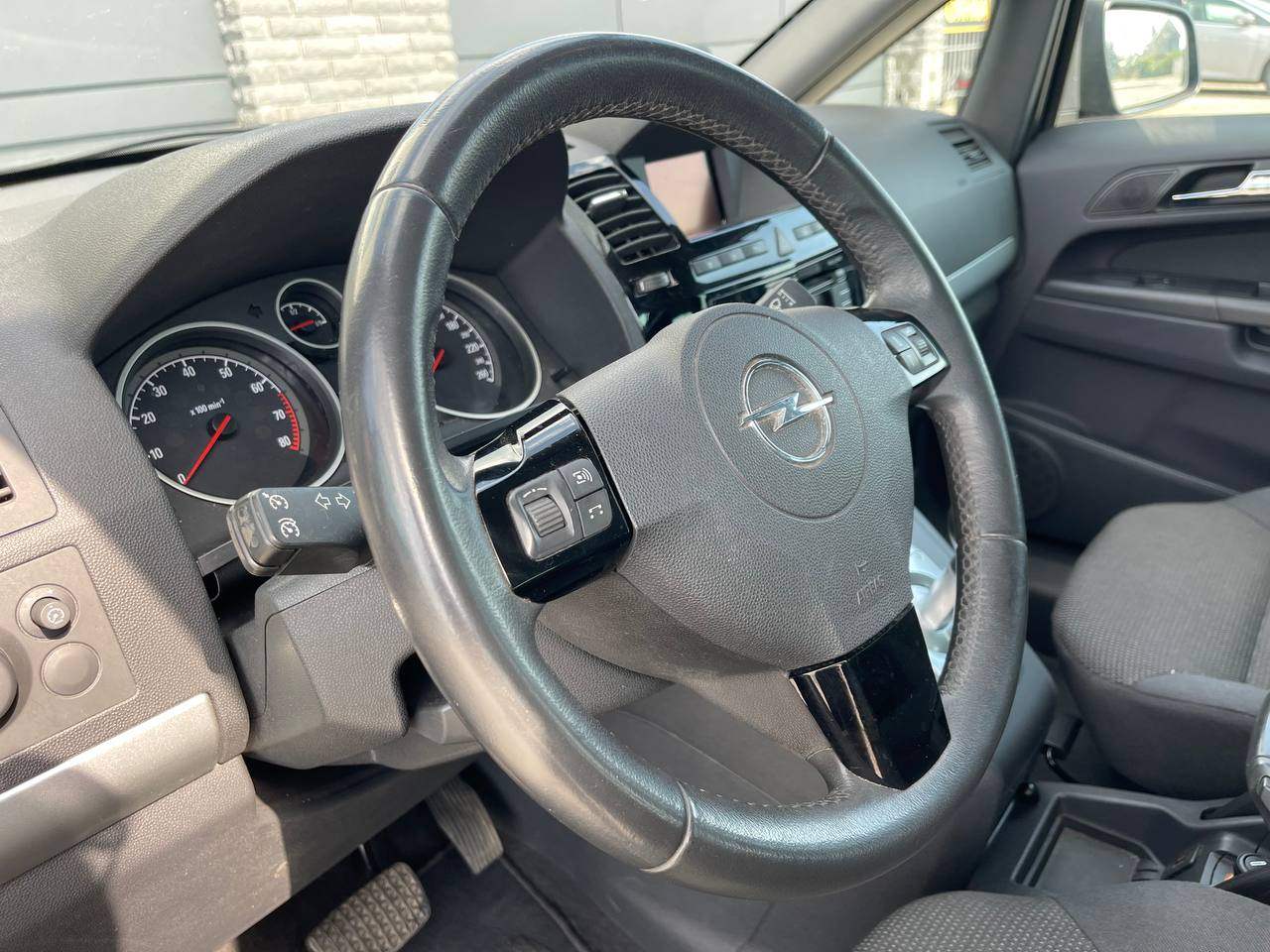 Opel Zafira - фото 35