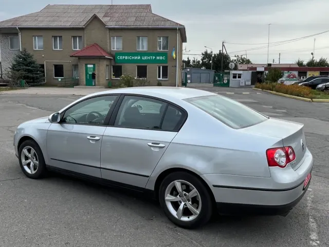 Volkswagen Passat - фото 1