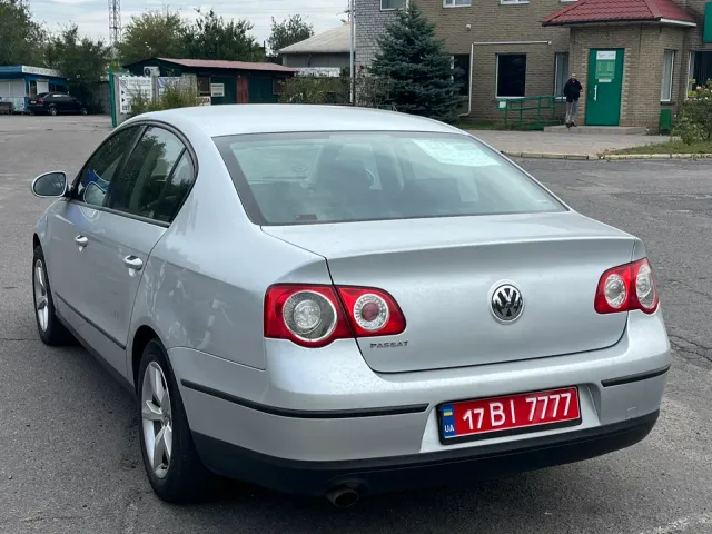 Volkswagen Passat - фото 2