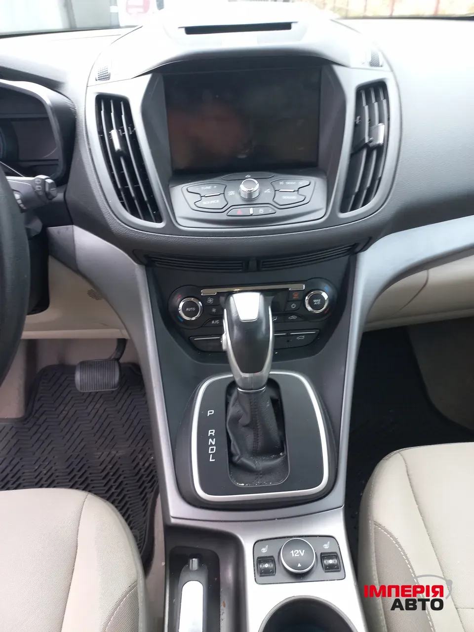 Ford C-MAX - фото 10