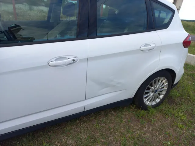 Ford C-MAX - фото 4