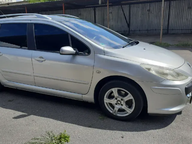 Peugeot 307 - фото 1