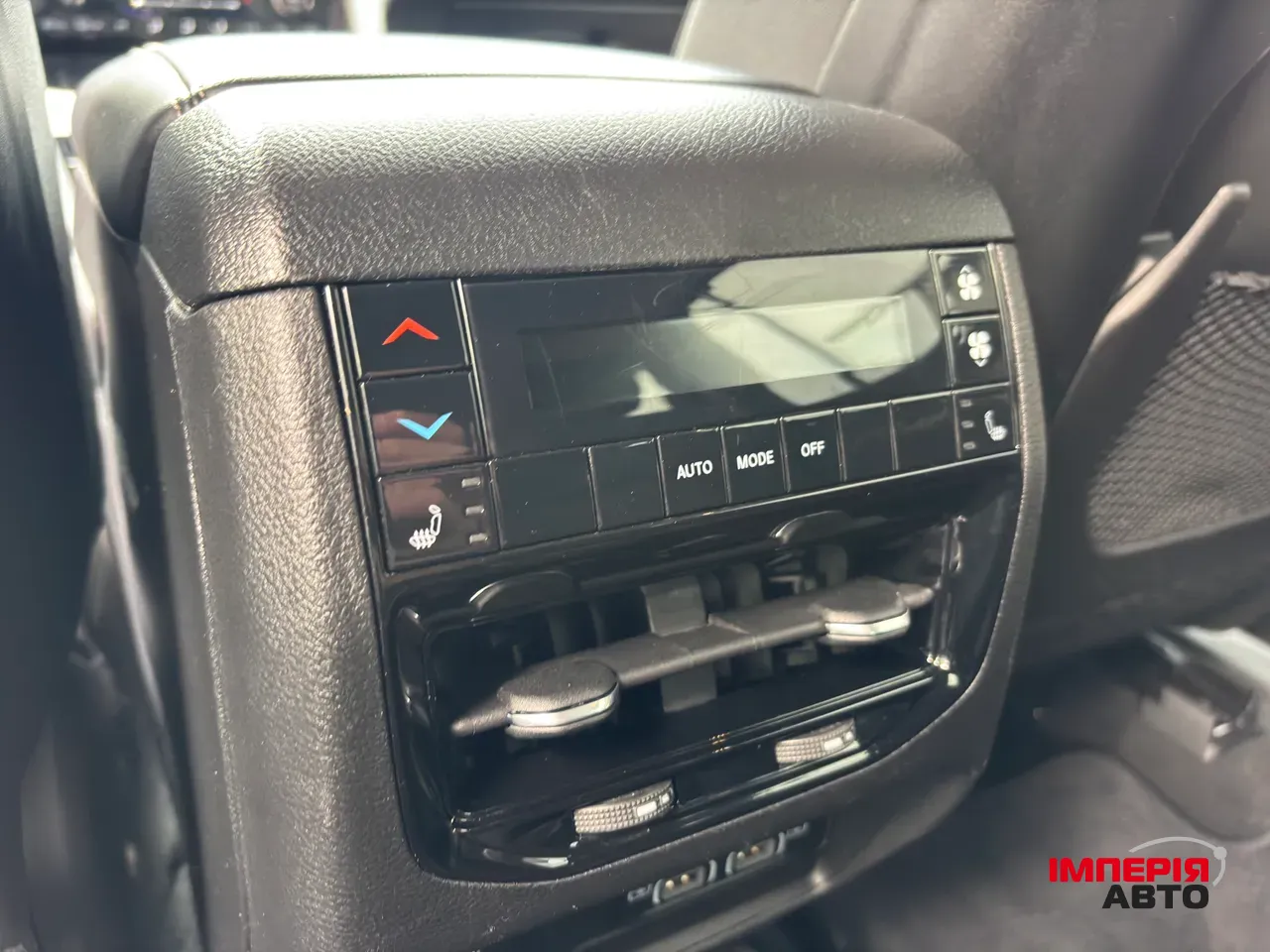 Jeep Grand Cherokee - фото 26