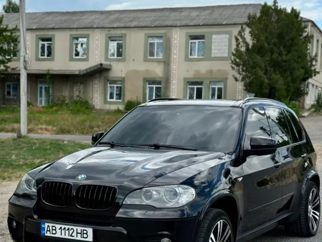 BMW X5 - фото 1