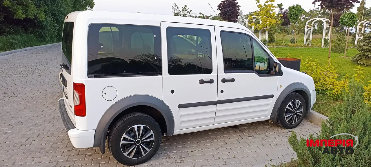 Ford Tourneo Connect - фото 3