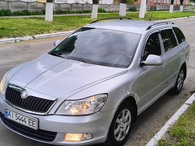 Skoda Octavia - фото 5
