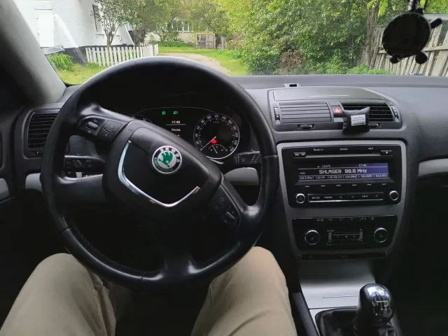 Skoda Octavia - фото 3
