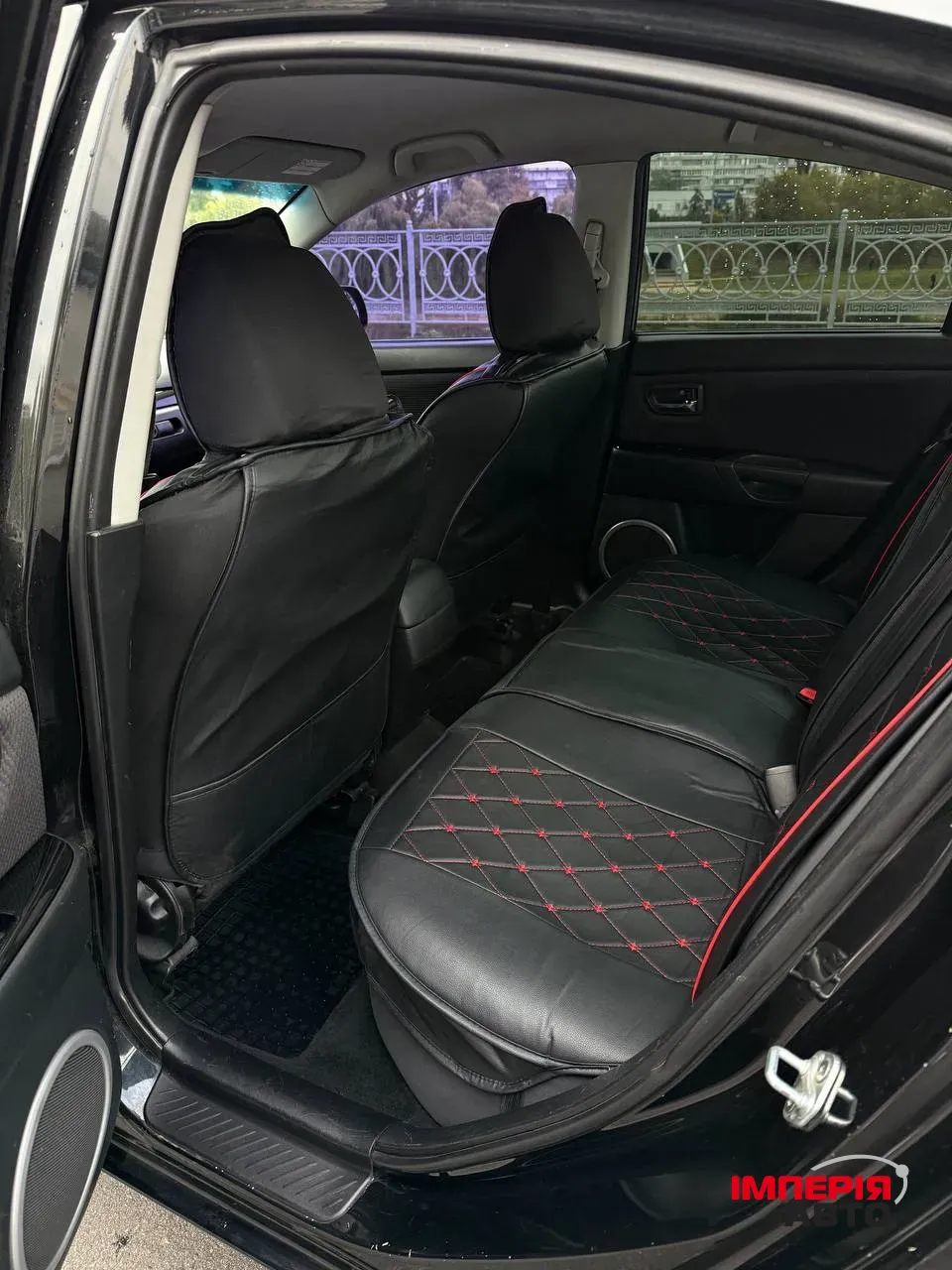 Mazda 3 - фото 4