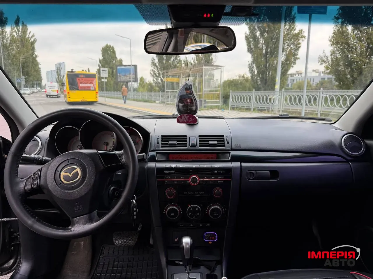 Mazda 3 - фото 2