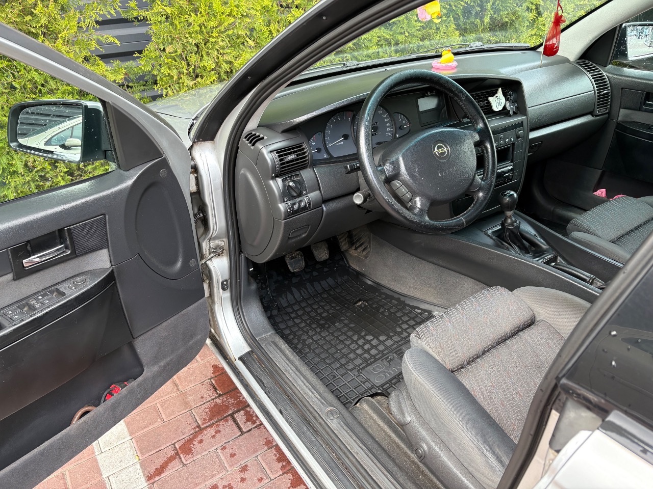 Opel Omega - фото 4