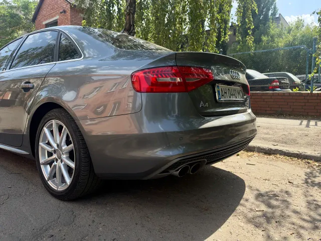Audi A4 - фото 4