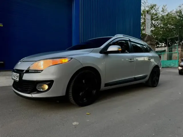 Renault Megane - фото 3