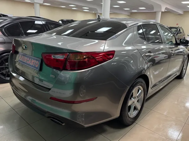 Kia Optima - фото 4