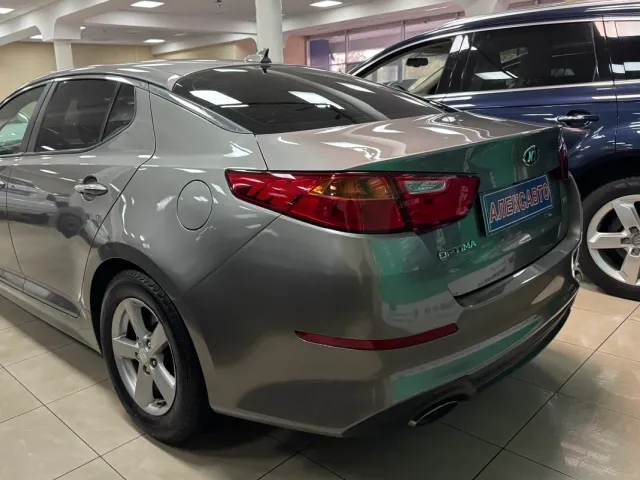 Kia Optima - фото 3