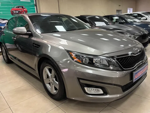 Kia Optima - фото 5