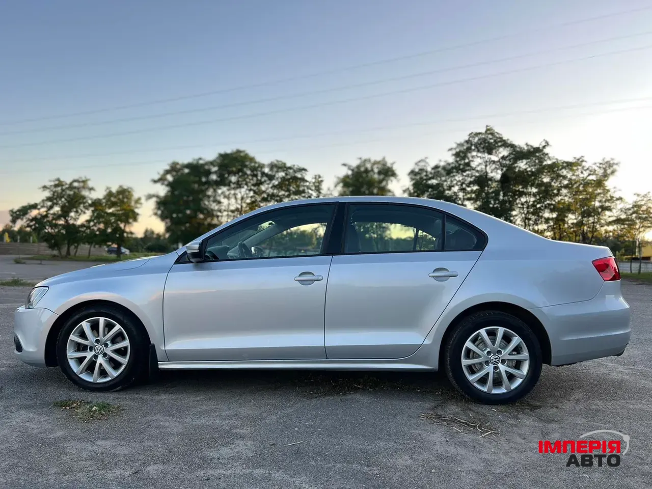 Volkswagen Jetta - фото 5
