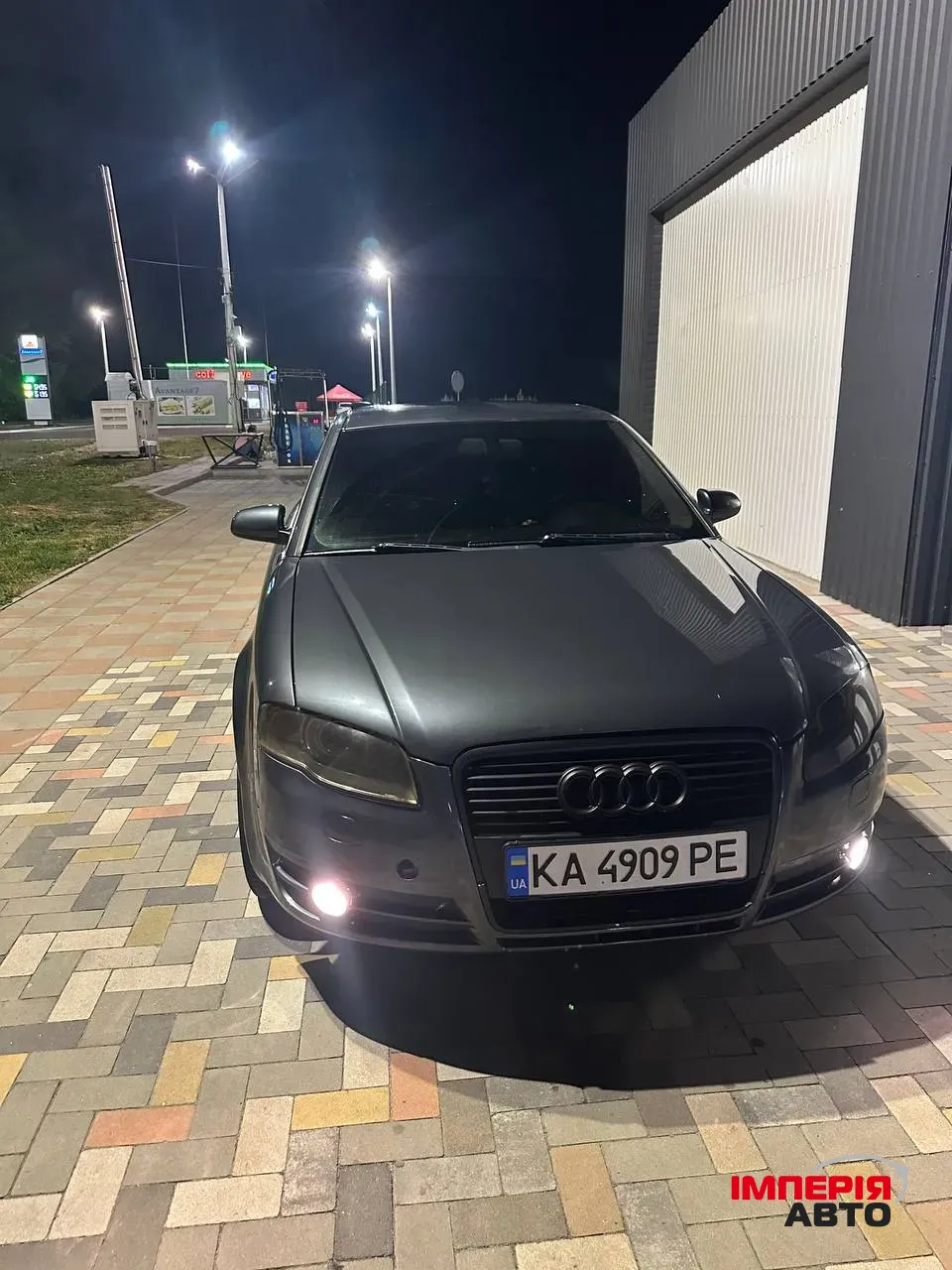 Audi A4 - фото 5